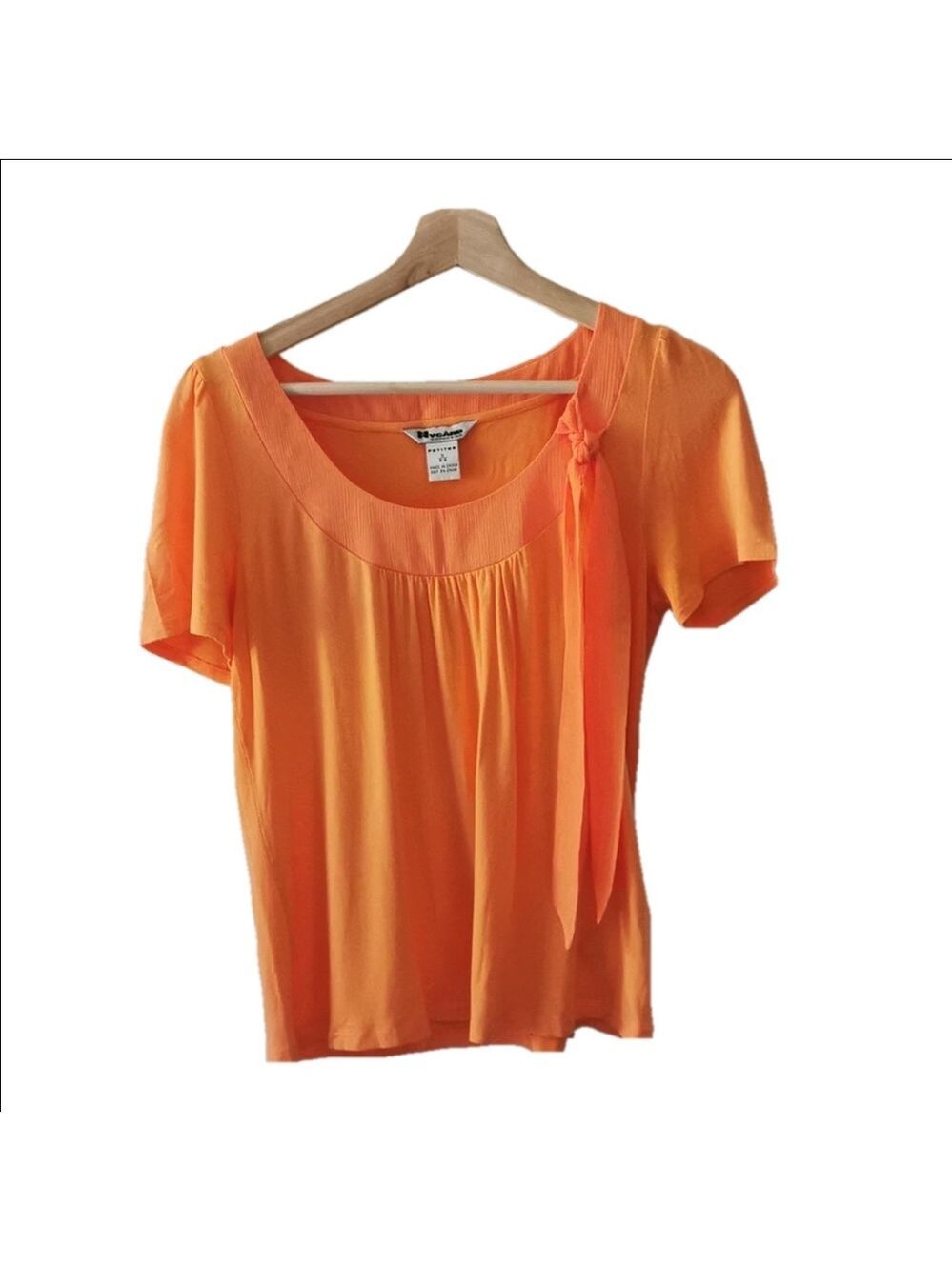 Nygard petite women's coral top. Size 8P EUC